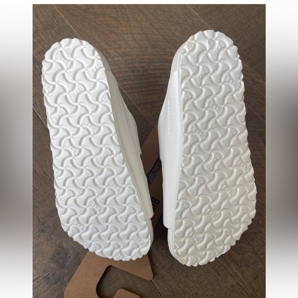 Birkenstock Girl Sandals - Picture 2 of 3